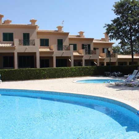 Villa V2 Aa ออยุส ดิ อากวา ภายนอก รูปภาพ